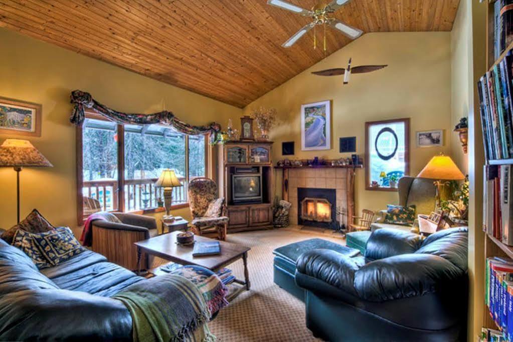 Golden Dreams B&B Whistler Exterior foto